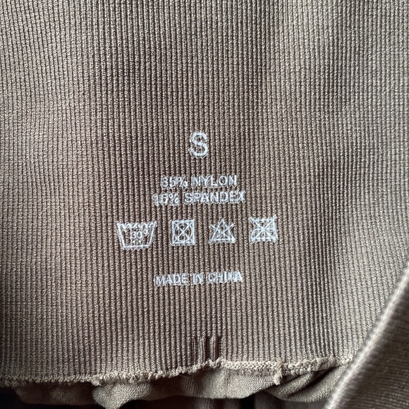 New NVGTN Olive Solid Seamless Leggings Small - Picture 5 of 5